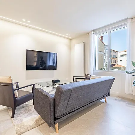 42 Serbe - Luxurious 3-bedroom 50m From Croisette And Palais דירה קאן